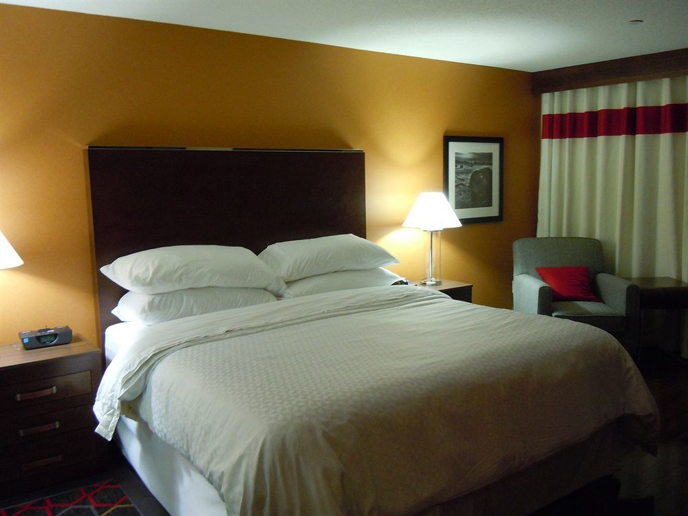 Four Points By Sheraton Edmundston Hotel & Conference Center Экстерьер фото